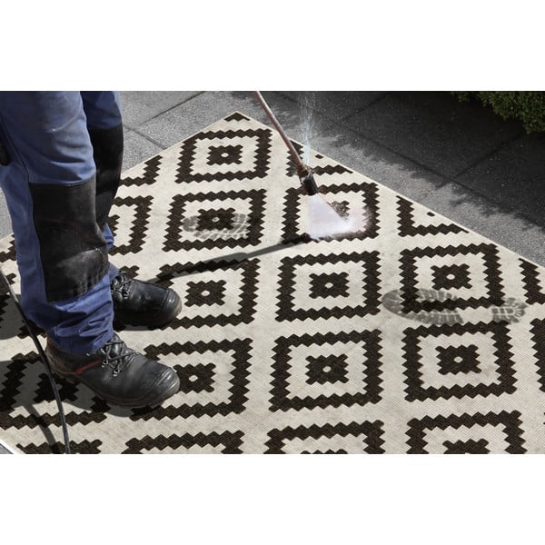 Melns/krēmkrāsas āra paklājs NORTHRUGS Malta, 80 x 345 cm-image-1