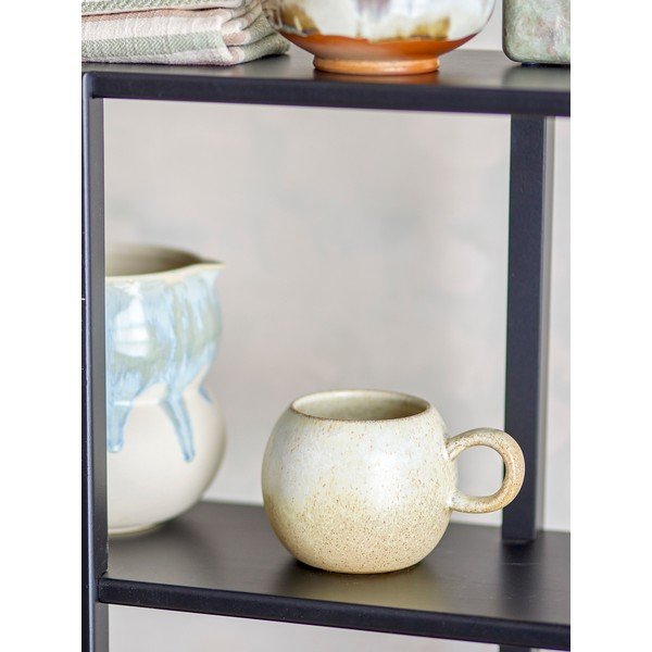 Krēmkrāsas akmensmasas krūze 410 ml Paula – Bloomingville-image-1