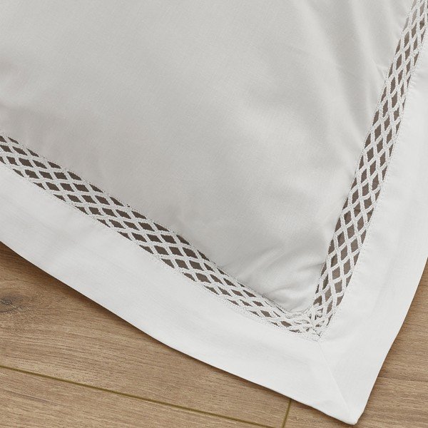 Balta vienguļamā gultas veļa 135x200 cm Classic Lattice Lace – Catherine Lansfield-image-3