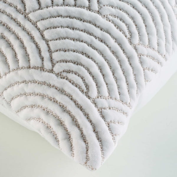 Balts/bēšs trikotāžas gultas pārklāja un spilvendrānas komplekts 220x240 cm Cassandra – douceur d'intérieur-image-3