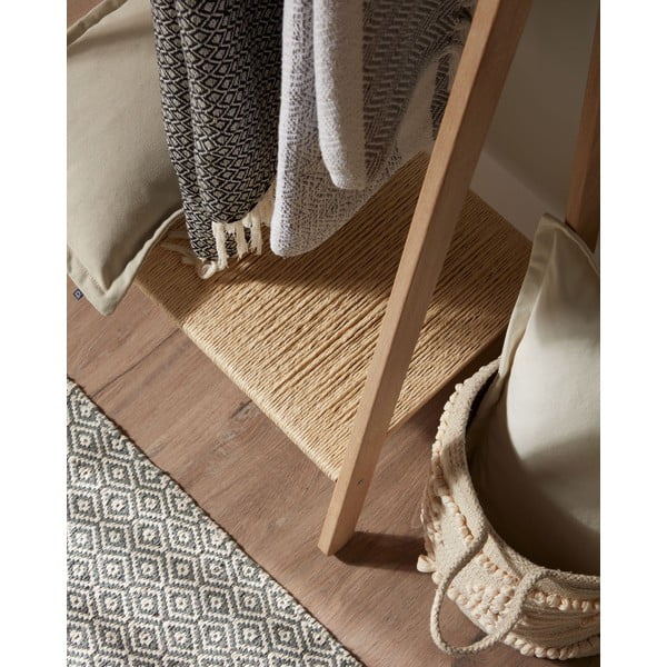 Drēbju pakaramais no oškoka Kave Home Natane-image-4