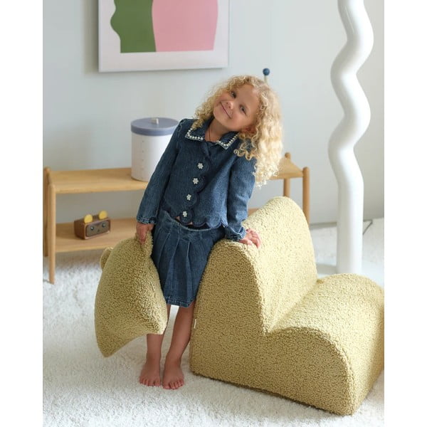 Zaļš bērnu dīvāna spilvens no buklē auduma Bear – Wigiwama-image-2