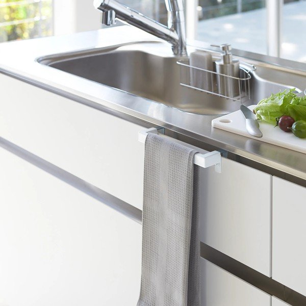 Balts piekarināms virtuves dvieļu turētājs Tower – YAMAZAKI-image-1