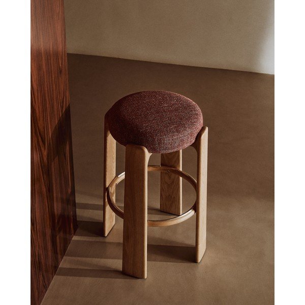 Terakotas oranža/tumša dabīga toņa oša masīvkoka bāra taburete (sēdekļa augstums 75 cm) Granite – Kave Home-image-1