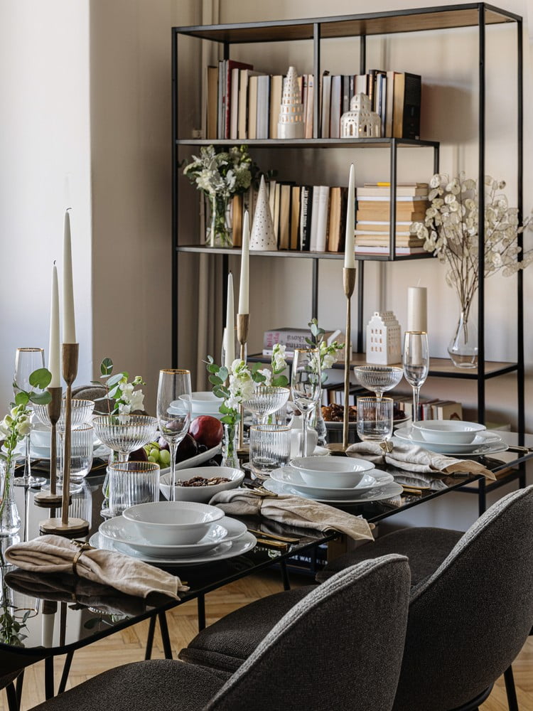 Iedvesma : Ziemassvētki, Ēdamistaba