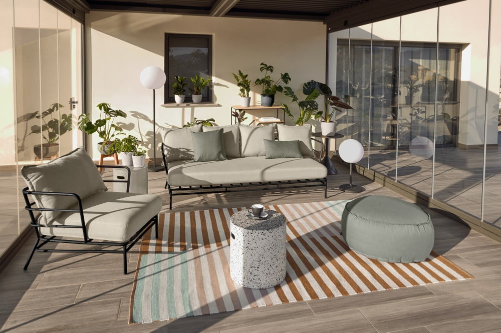 Iedvesma : Dārzs, Āra