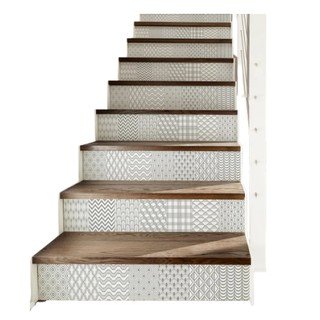 Uzlīmes uz kāpnēm