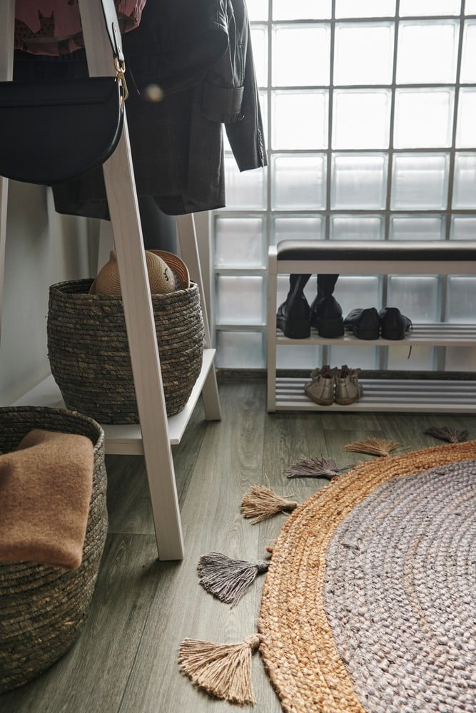 Iedvesma : Priekšnams un garderobe