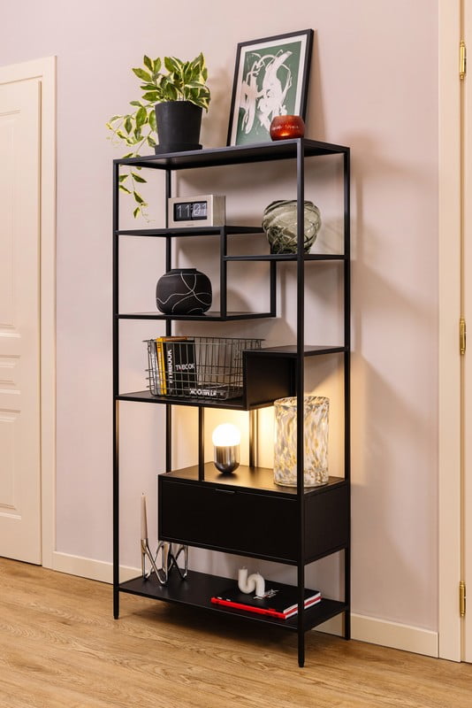 Iedvesma : Dzīvojamā istaba, Dekorācijas