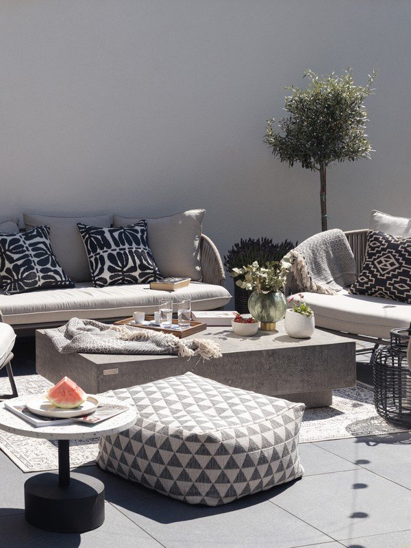 Iedvesma : Dārzs, Āra