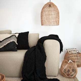 Viesistabas apgaismojums