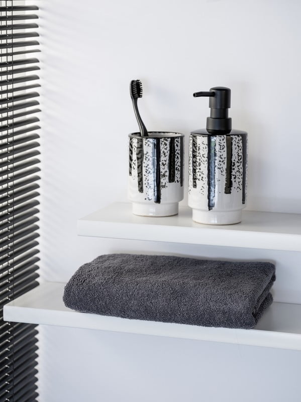 Iedvesma : Vannasistaba, Tīrīšana un organizēšana