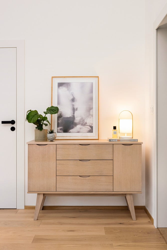 Iedvesma : Priekšnams un garderobe