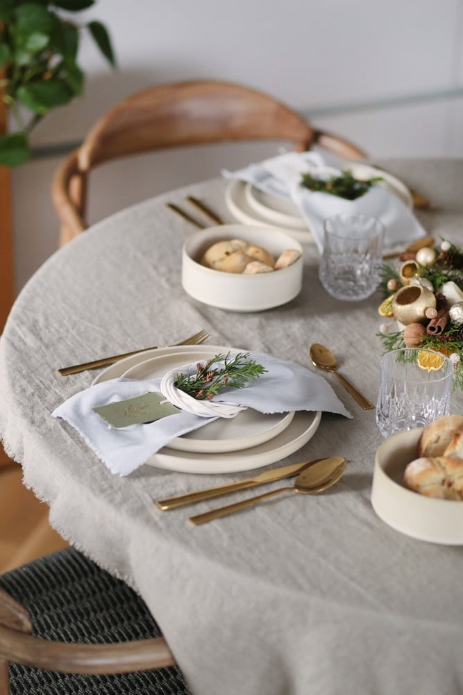 Iedvesma : Ziemassvētki, Ēdamistaba