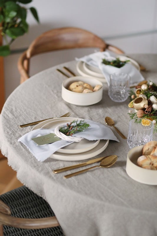 Iedvesma : Ziemassvētki, Ēdamistaba