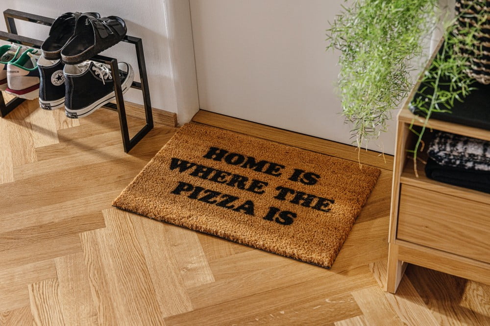 Iedvesma : Priekšnams un garderobe