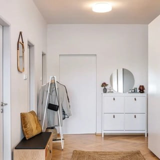 Priekšnama apgaismojums