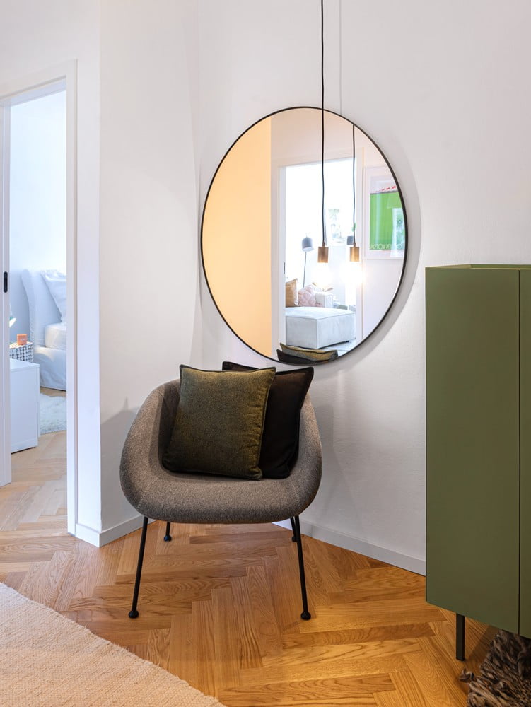 Iedvesma : Priekšnams un garderobe, Bonami ciemojas