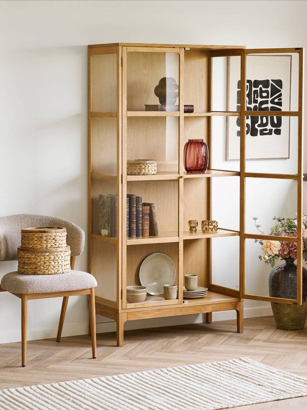 Iedvesma : Ēdamistaba, Dzīvojamā istaba, Dekorācijas