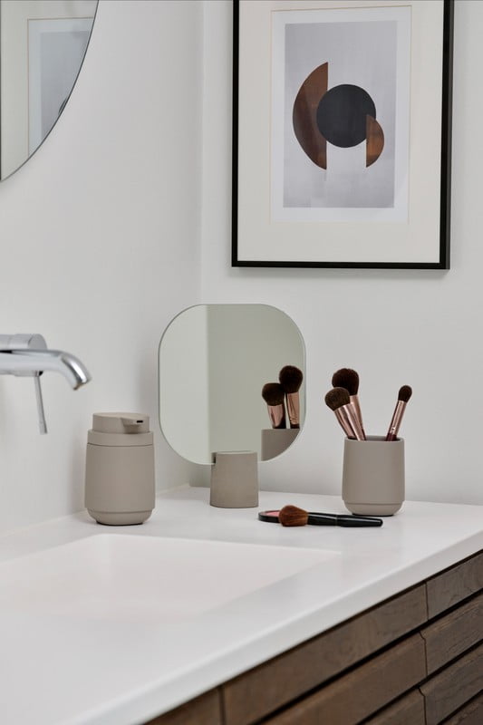 Iedvesma : Vannasistaba, Tīrīšana un organizēšana