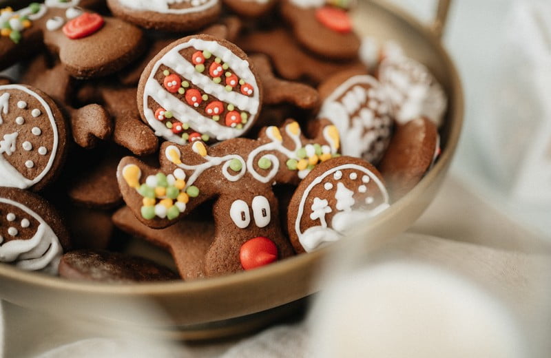 Ziemassvētku piparkūkas: recepte un padomi to dekorēšanā