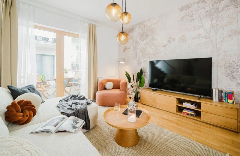 Lofta stila dzīvoklis, kas pilns ar gaismu un mieru