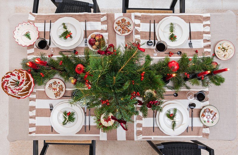 Apgūstiet svētku galda klājuma mākslu