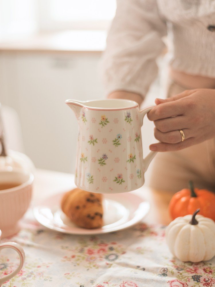 Iedvesma : Romantiskais stils, Ēdamistaba