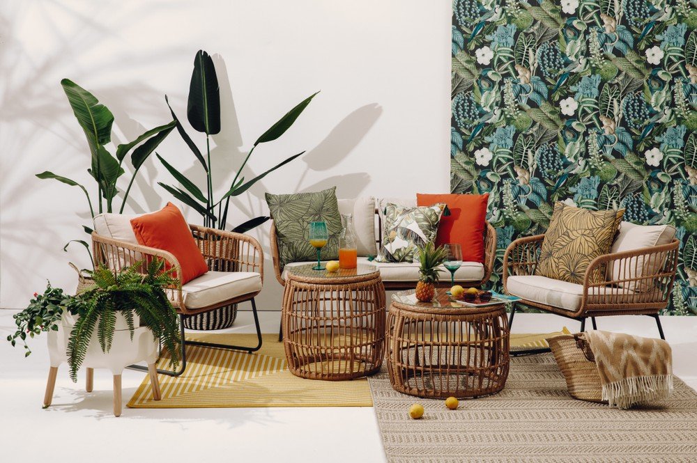 Iedvesma : Dārzs, Āra