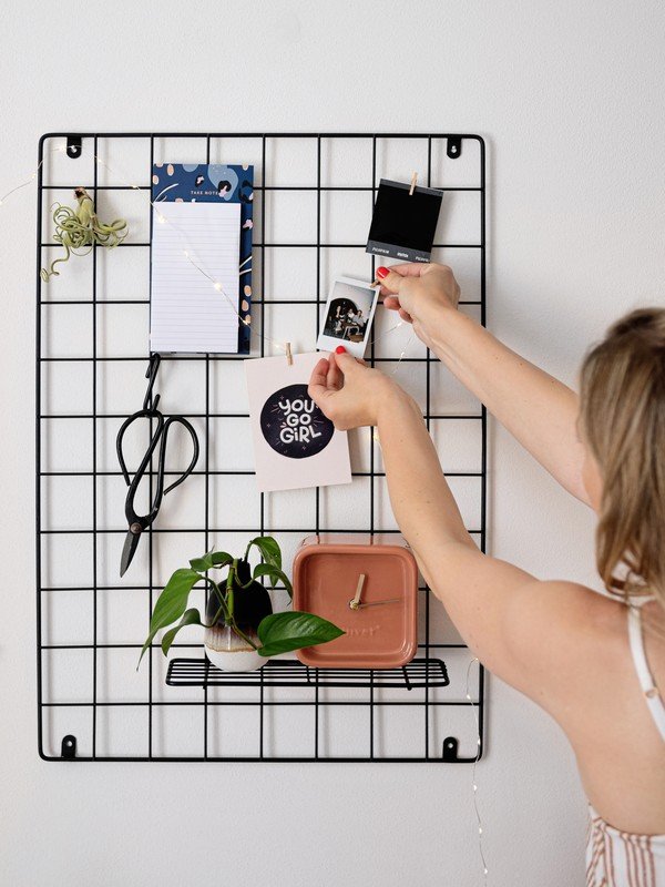 Iedvesma : Birojs, Darbs un mācības