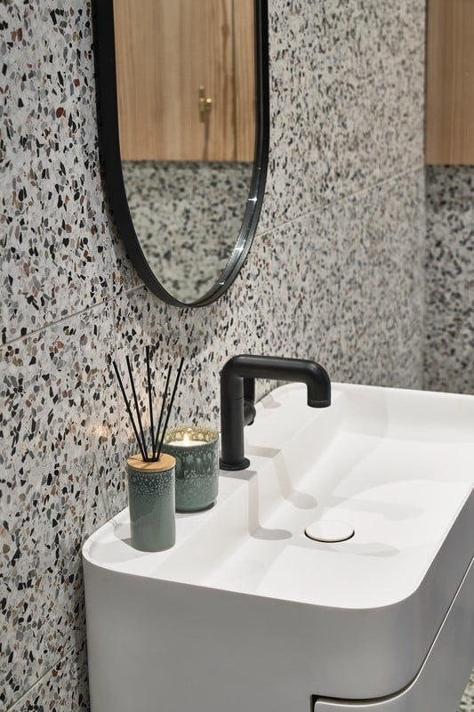 Iedvesma : Vannasistaba, Dekorācijas