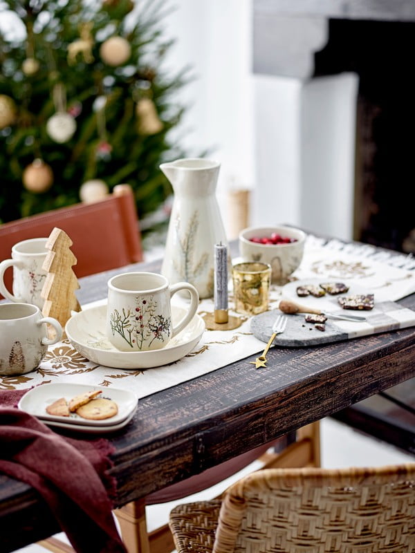 Iedvesma : Ziemassvētki, Ēdamistaba