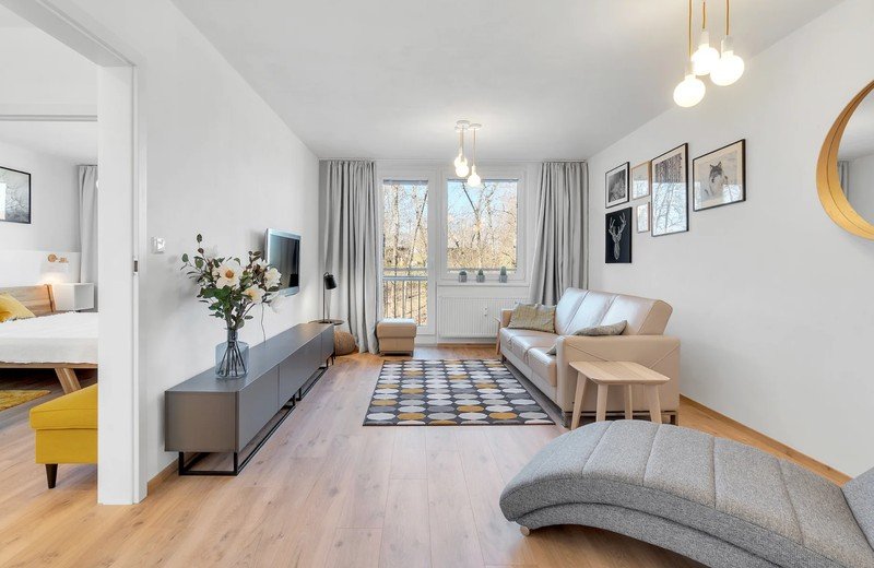 Skandināvu stila brīvdienu mājas pārvērtības