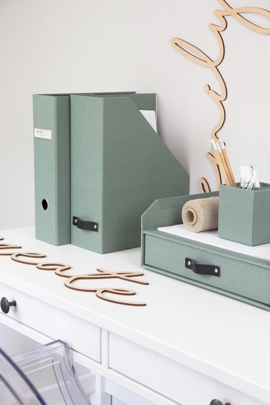 Iedvesma : Birojs, Darbs un mācības