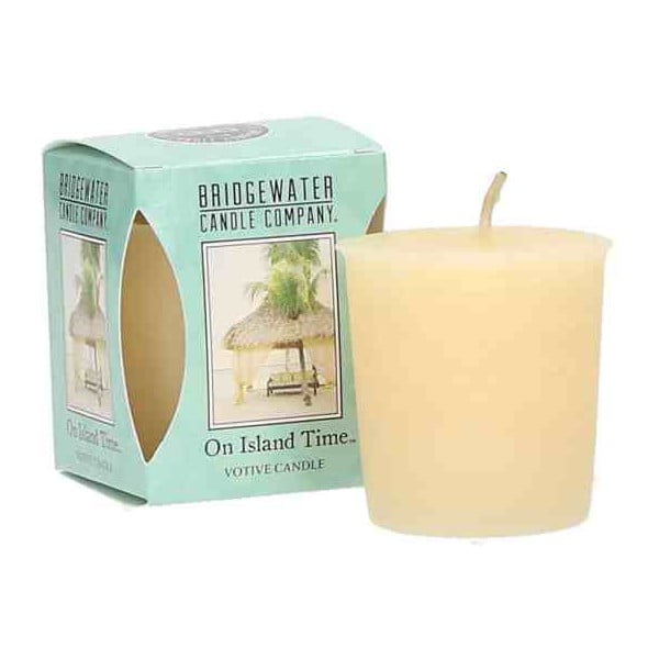 Bridgewater Candle Company On Island Time aromātiskā svece, 15 stundas degšanas laiks