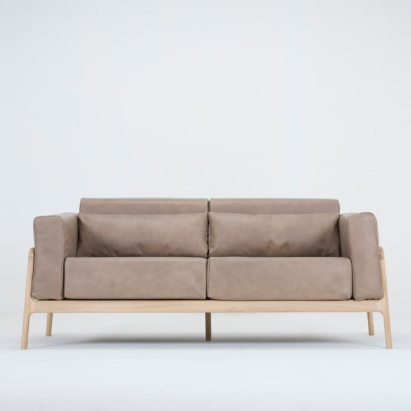 Gaiši brūns bifeļu ādas dīvāns ar masīvu ozolkoka konstrukciju Gazzda Fawn,180 cm