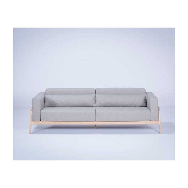 Pelēks dīvāns ar ozolkoka konstrukciju Gazzda Fawn, 240 cm